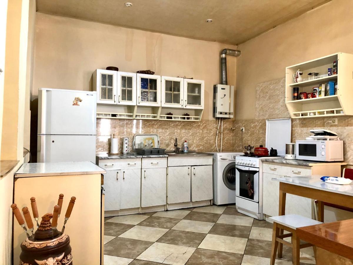 Goodhouse Apartment Yerevan Exterior photo