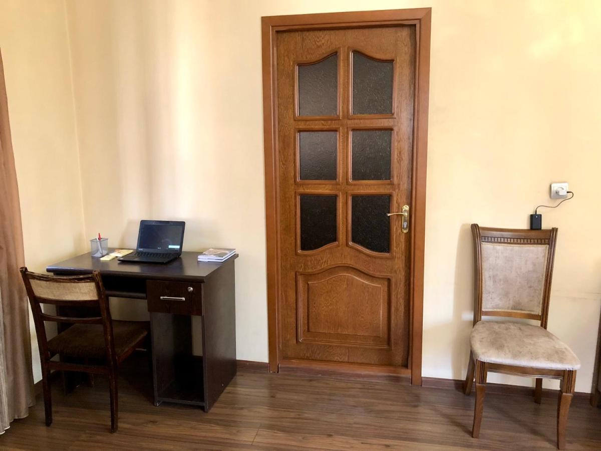 Goodhouse Apartment Yerevan Exterior photo