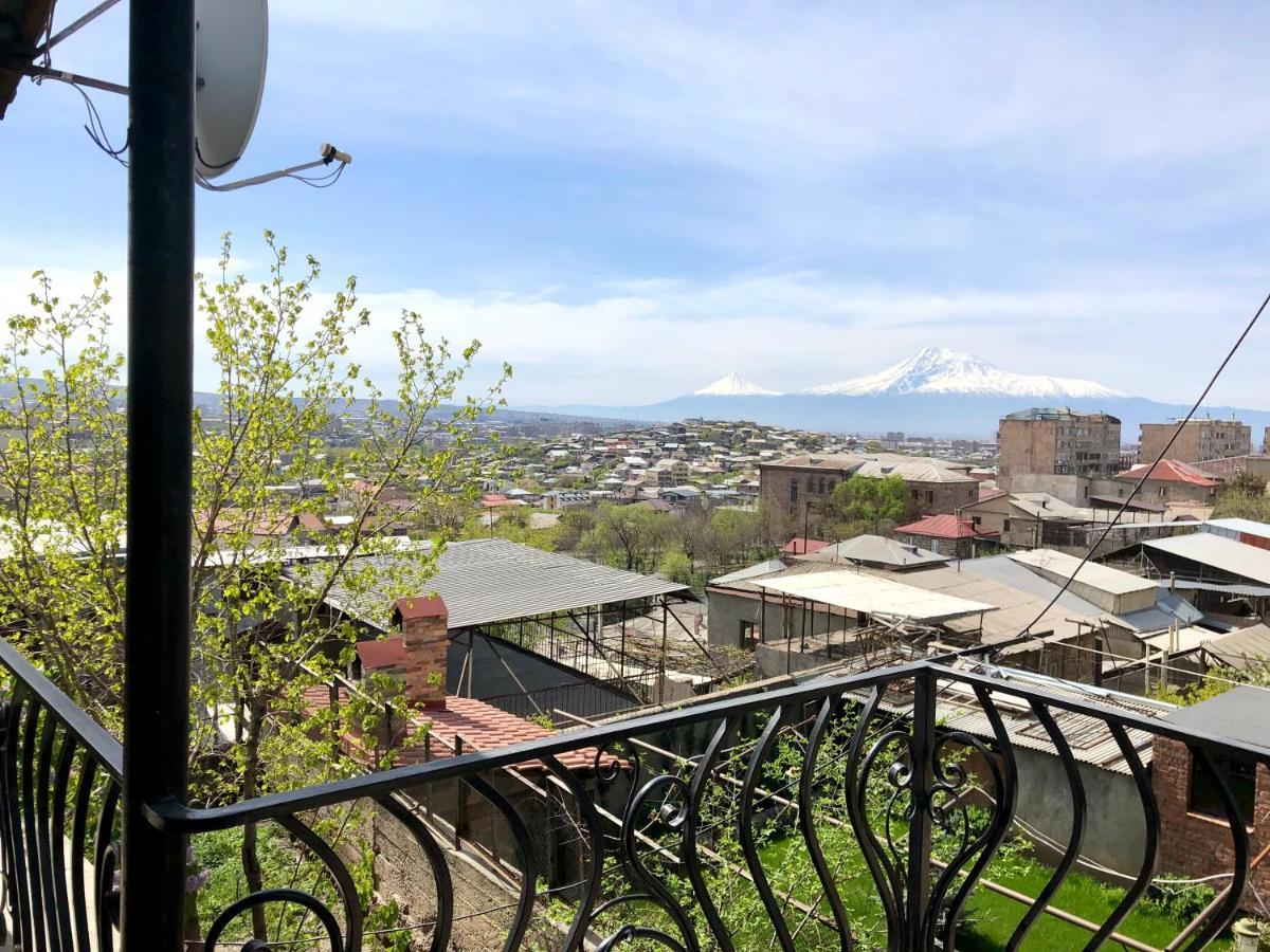 Goodhouse Apartment Yerevan Exterior photo